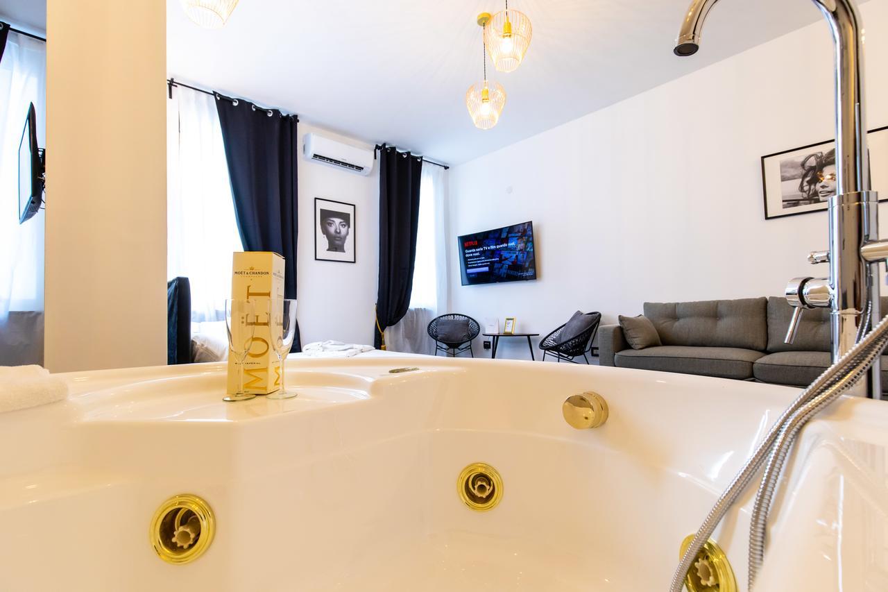Muni Boutique Flat By Babylon Stay Naples Luaran gambar