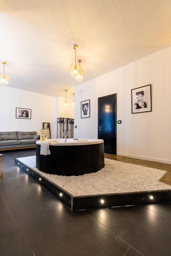 Muni Boutique Flat By Babylon Stay Naples Luaran gambar